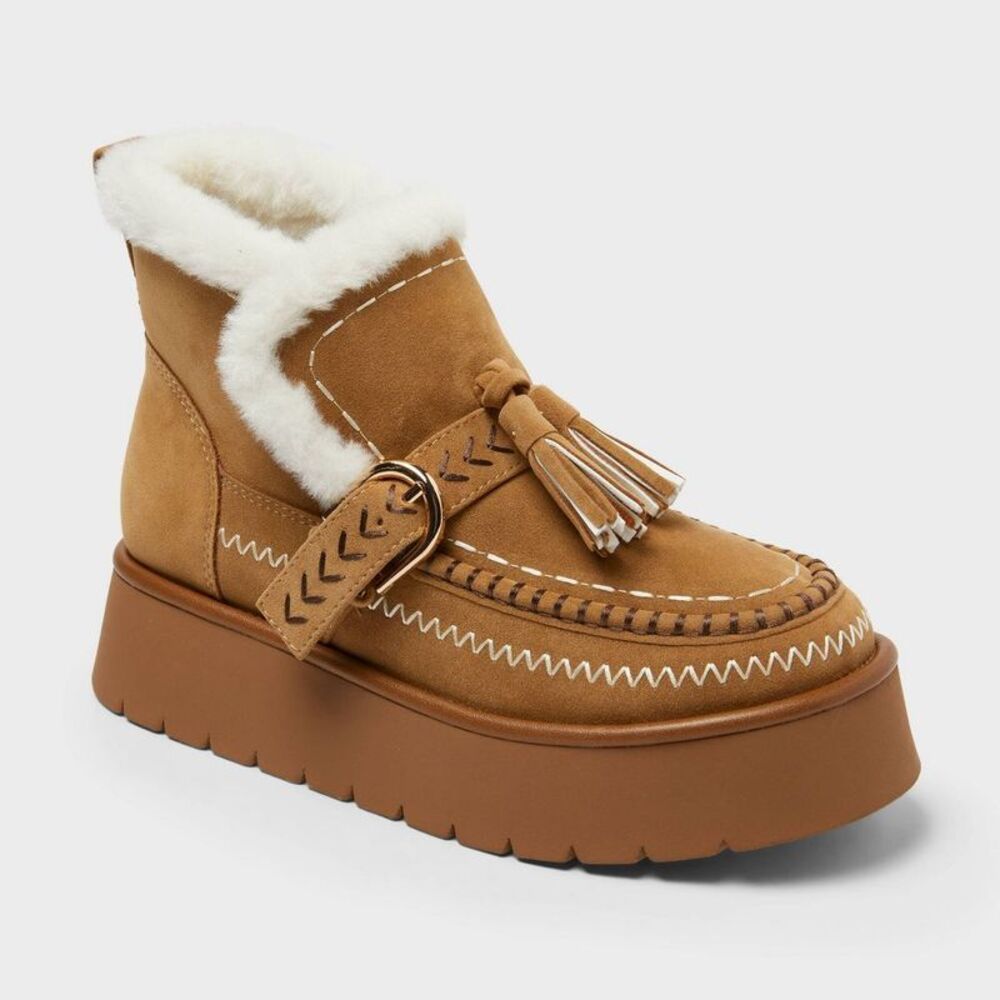 Women?s Summit Boots with Memory Foam Insole ? Universal Thread Brown 10